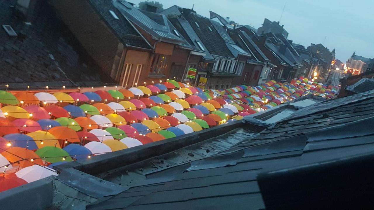 Le Patio Belle Maison En Plein Centre Ville, Avec Grande Terrasse Au Calme Bastogne Luaran gambar